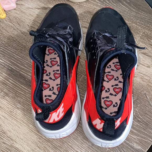 Nike Huraches - Picture 5 of 10